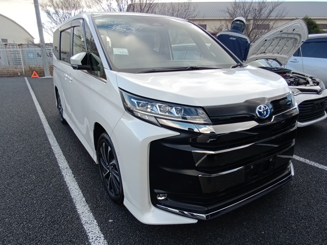 Toyota Noah S-Z