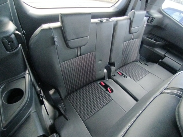 Toyota Noah S-Z