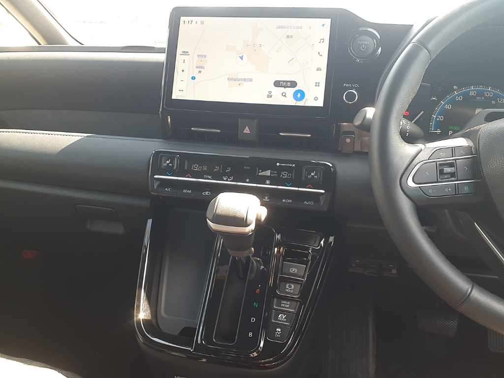 Toyota Voxy S-Z