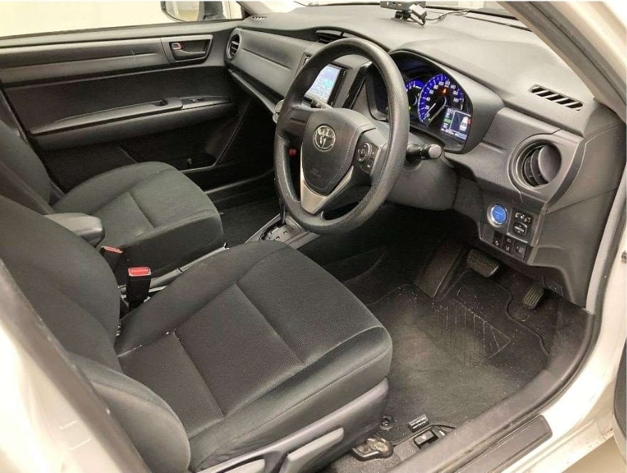 Toyota Axio EX