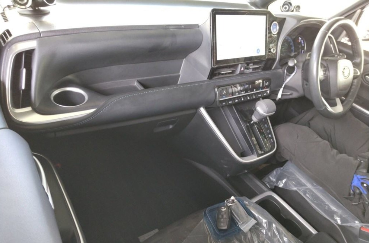 Toyota Voxy S-Z